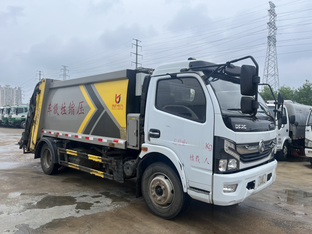 1??車型：國六9方壓縮垃圾車 2??年份：2021年6月 3??發動機：朝柴170馬力，國六 4??底盤配置：東風凱普特底盤，3800軸距，六檔變速箱，245